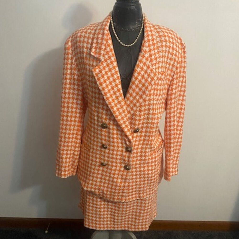 Chelsea Collection Vintage Orange/White houndstooth woven skirt set, size M